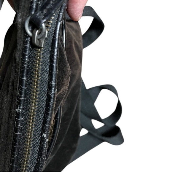 Vintage Juicy Couture Y2K  black velvet Juicy chain detail crossbody rare - Picture 11 of 16